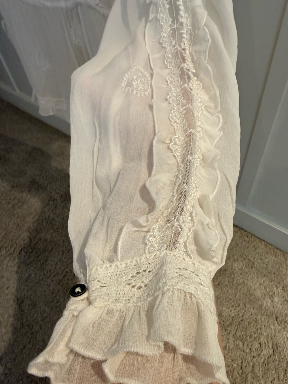 CHAN LUU WHITE SHEER PAISLEY LACE RUFFLE TRIM SILVER BELL TIES ROMANTIC BOHO TOP - Picture 4 of 15